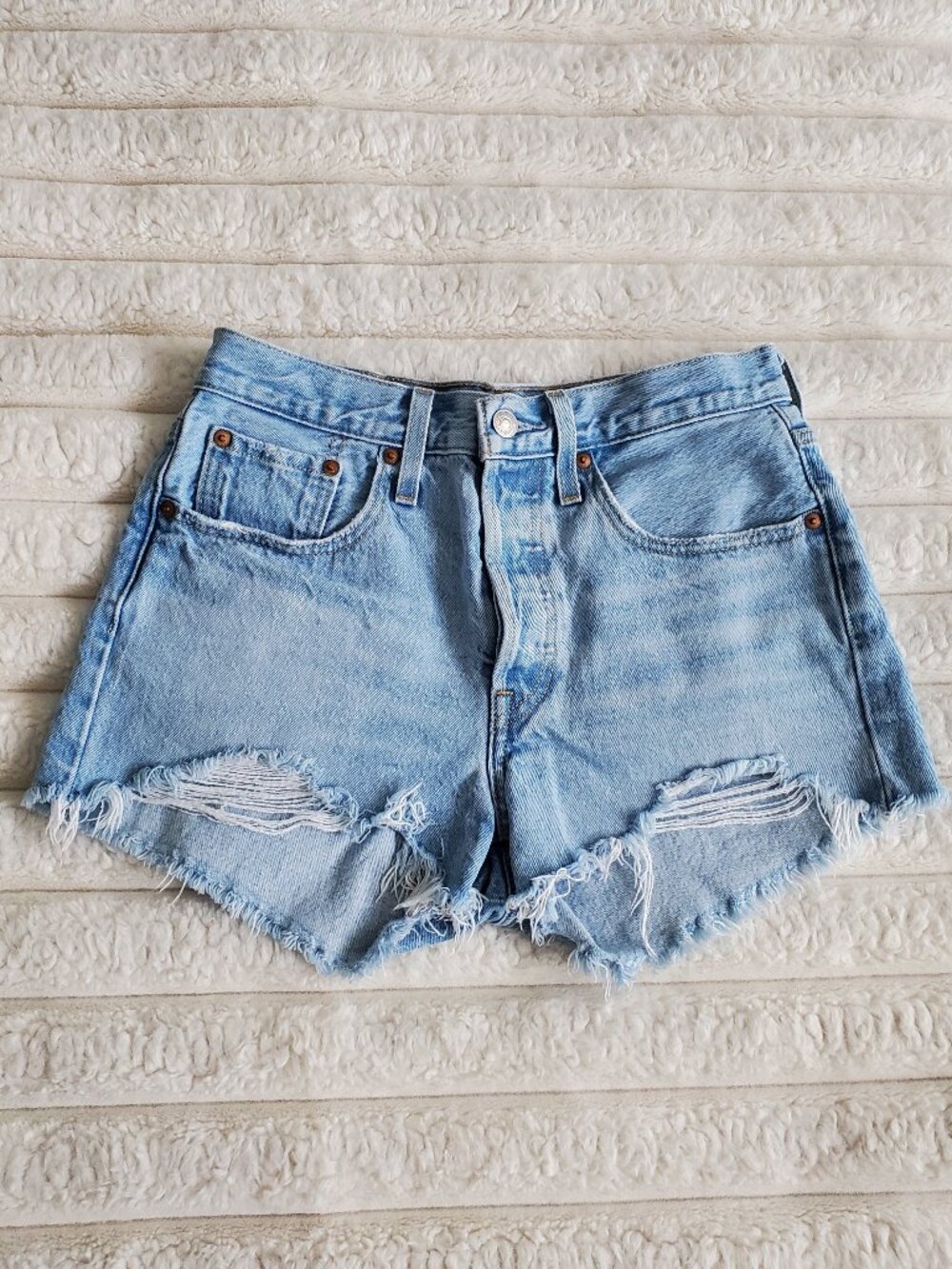 Levi's 501 jean shorts - Luxor Heat - size 26